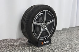 harmaa Mercedes-Benz EQE SUV 2023 kuva 10.