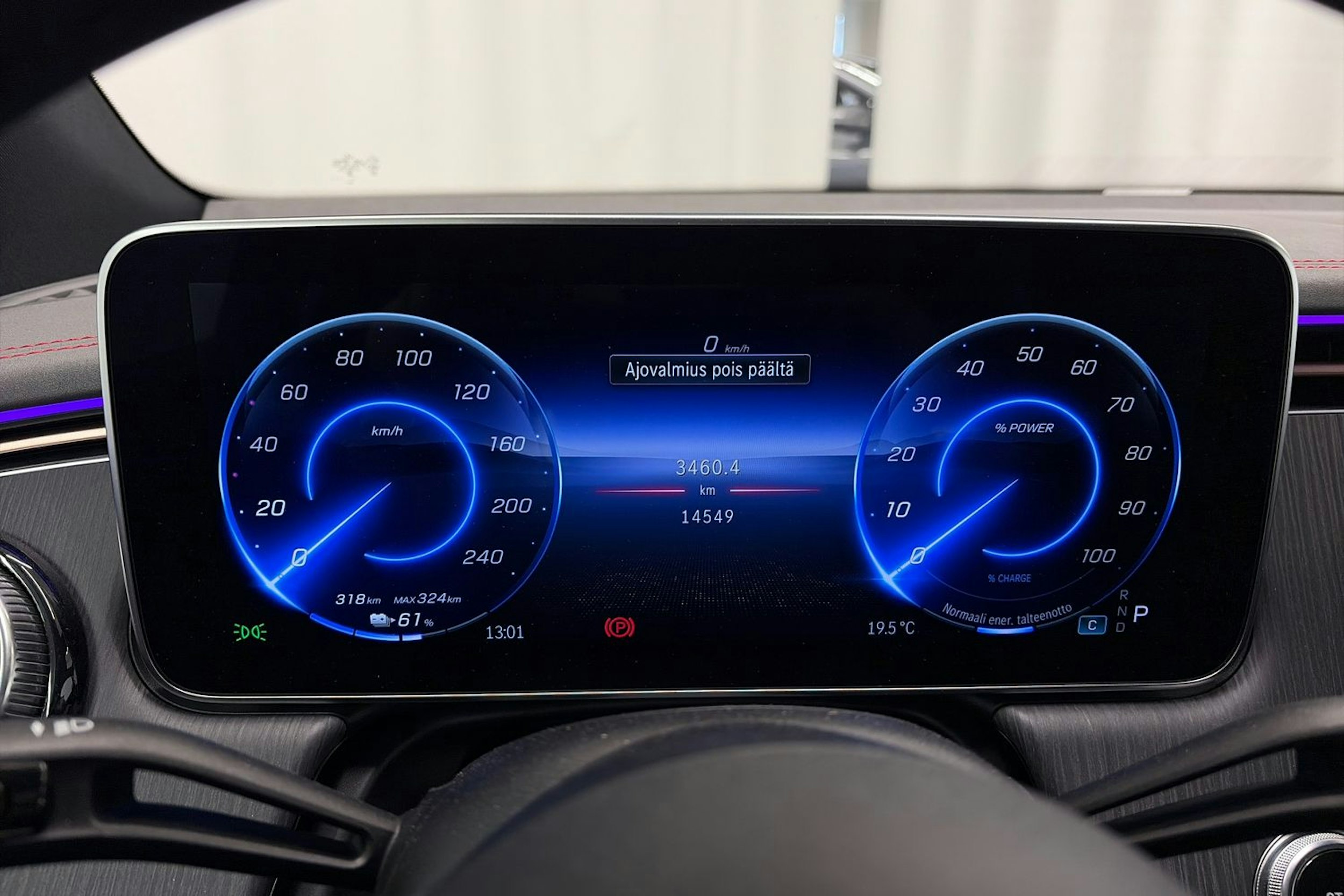 harmaa Mercedes-Benz EQE SUV 2023 kuva 16.