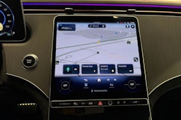 harmaa Mercedes-Benz EQE SUV 2023 kuva 19.