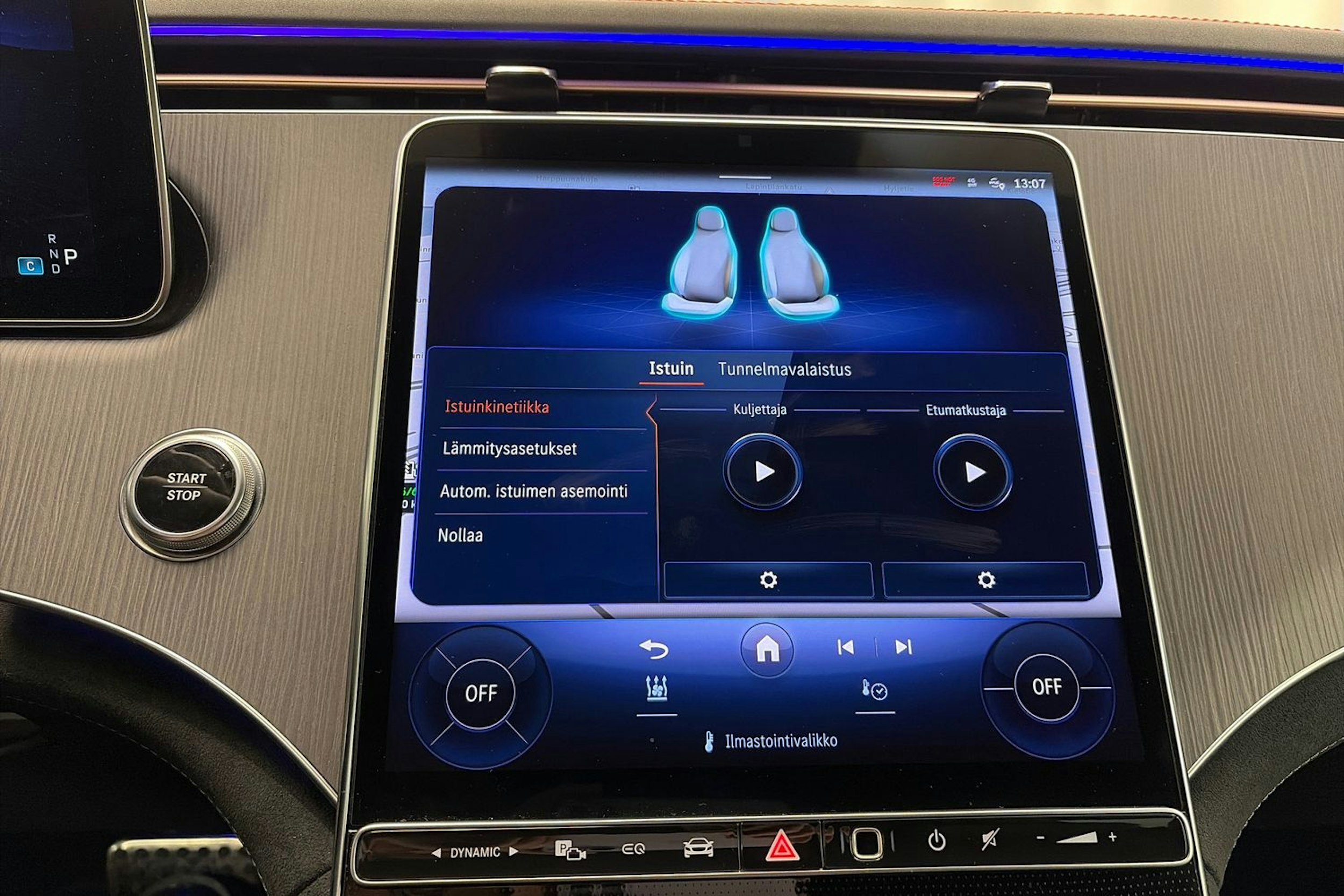 harmaa Mercedes-Benz EQE SUV 2023 kuva 22.