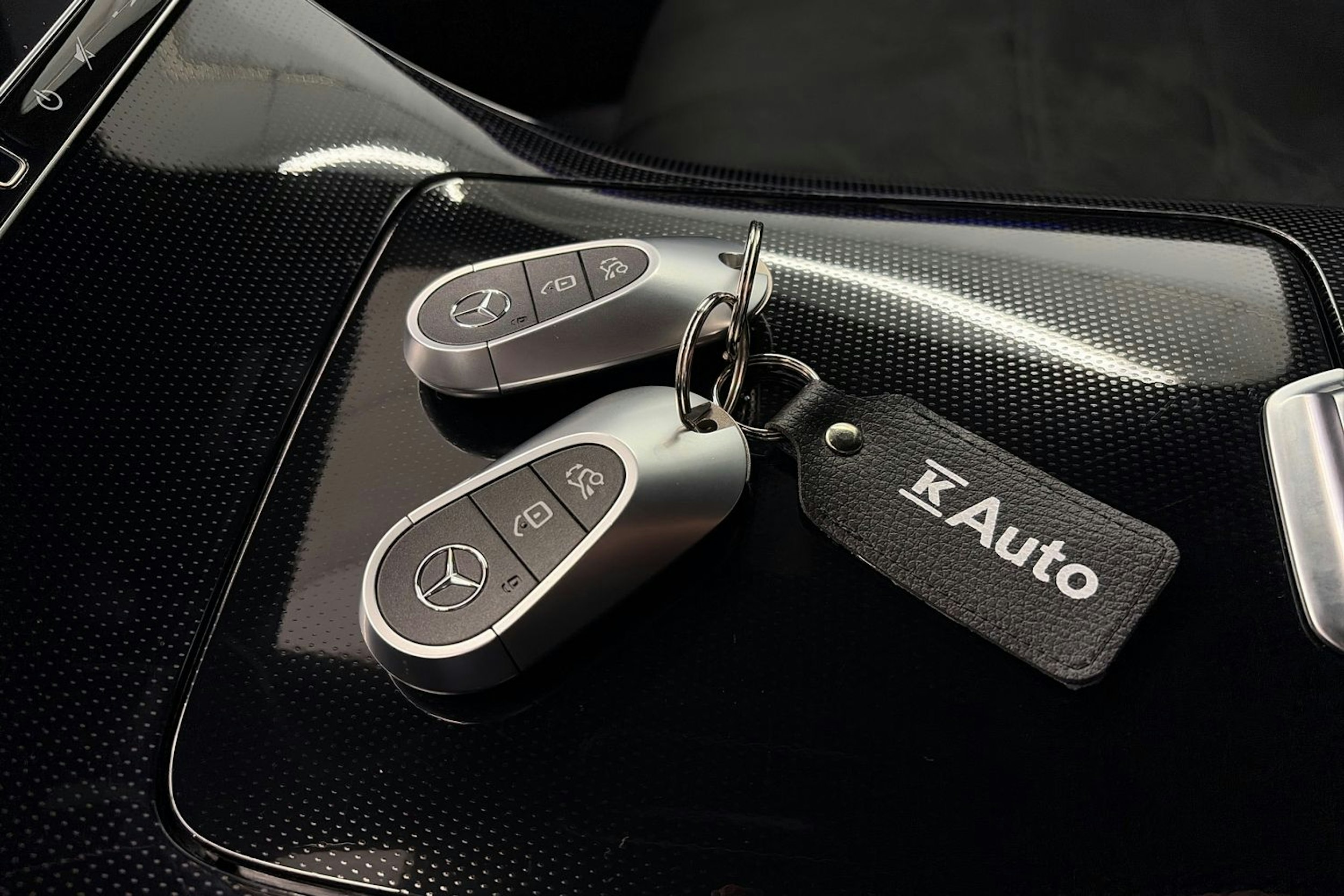 harmaa Mercedes-Benz EQE SUV 2023 kuva 27.