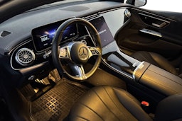 musta Mercedes-Benz EQE 2023 kuva 3.