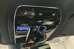 musta Mercedes-Benz EQE 2023 kuva 42.