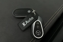 musta Mercedes-Benz EQE 2023 kuva 47.