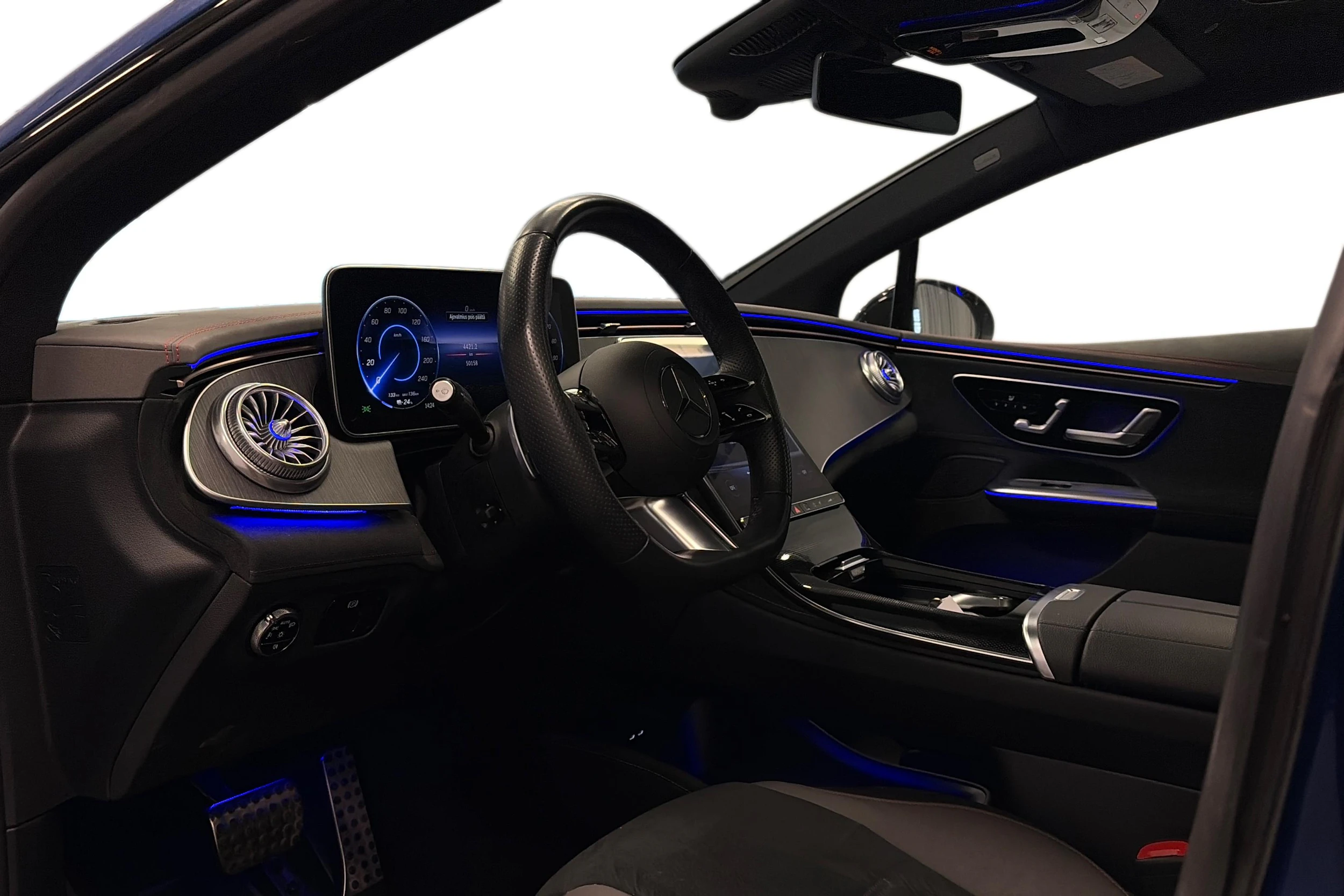 sininen Mercedes-Benz EQE 2023 kuva 3.
