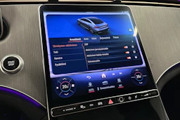 sininen Mercedes-Benz EQE 2023 kuva 24.