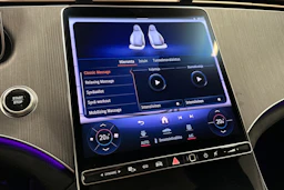 sininen Mercedes-Benz EQE 2023 kuva 25.