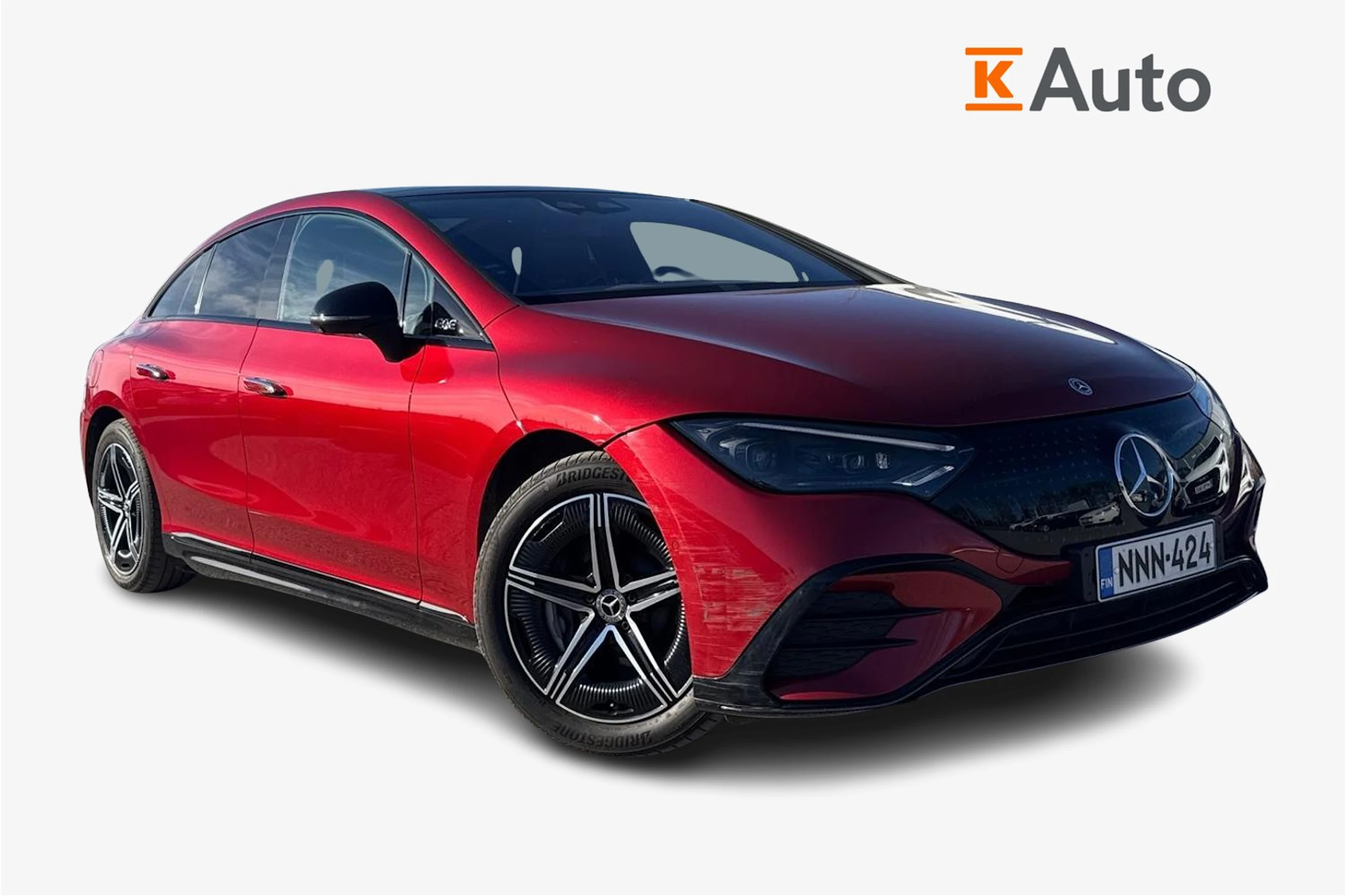 Punainen Mercedes-Benz EQE 2023 kuva 1.