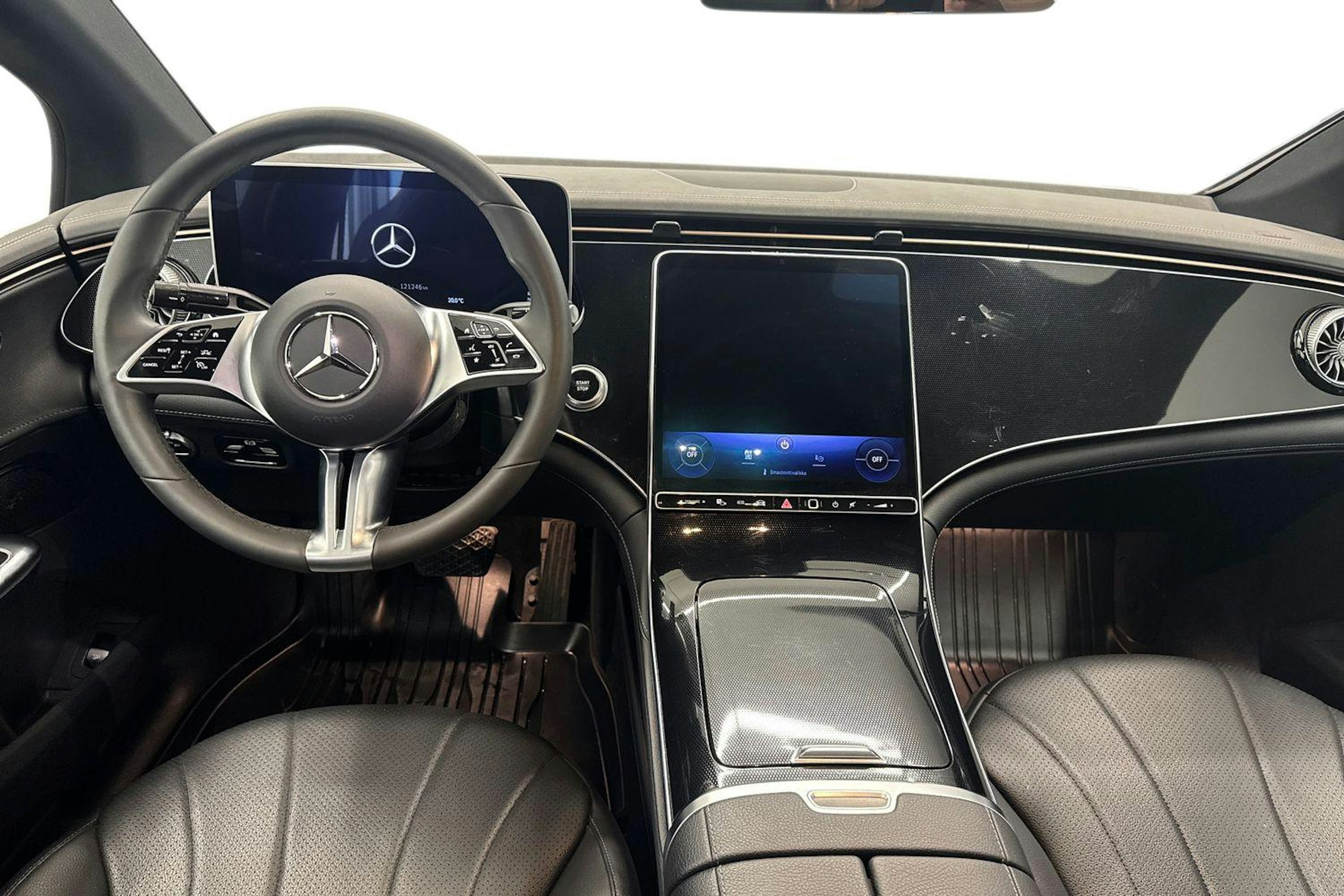 harmaa Mercedes-Benz EQE 2023 kuva 7.