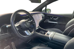 Musta Mercedes-Benz EQE SUV 2023 kuva 3.