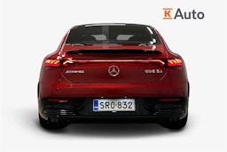 punainen Mercedes-Benz EQE 2023 kuva 3.