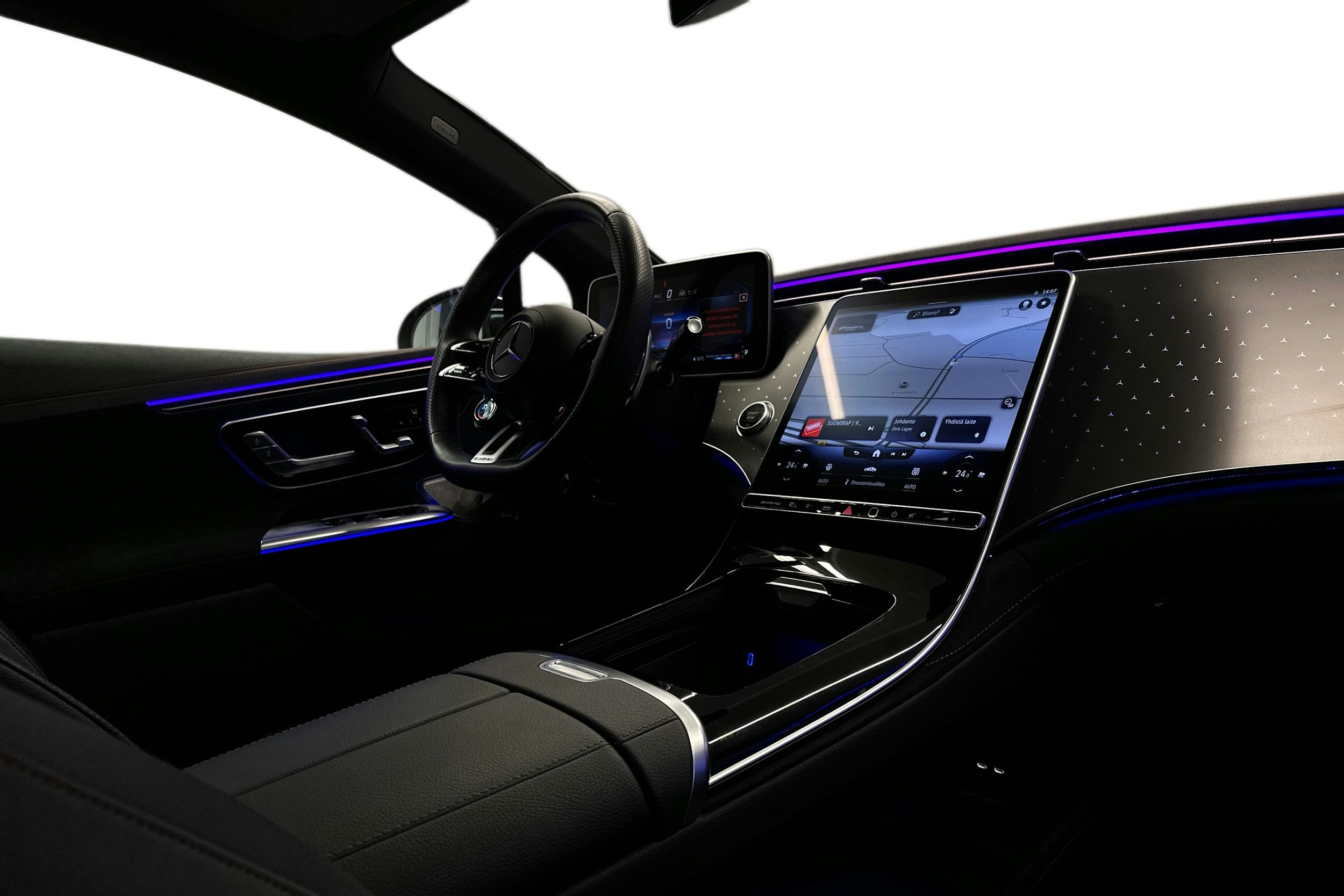 punainen Mercedes-Benz EQE 2023 kuva 9.