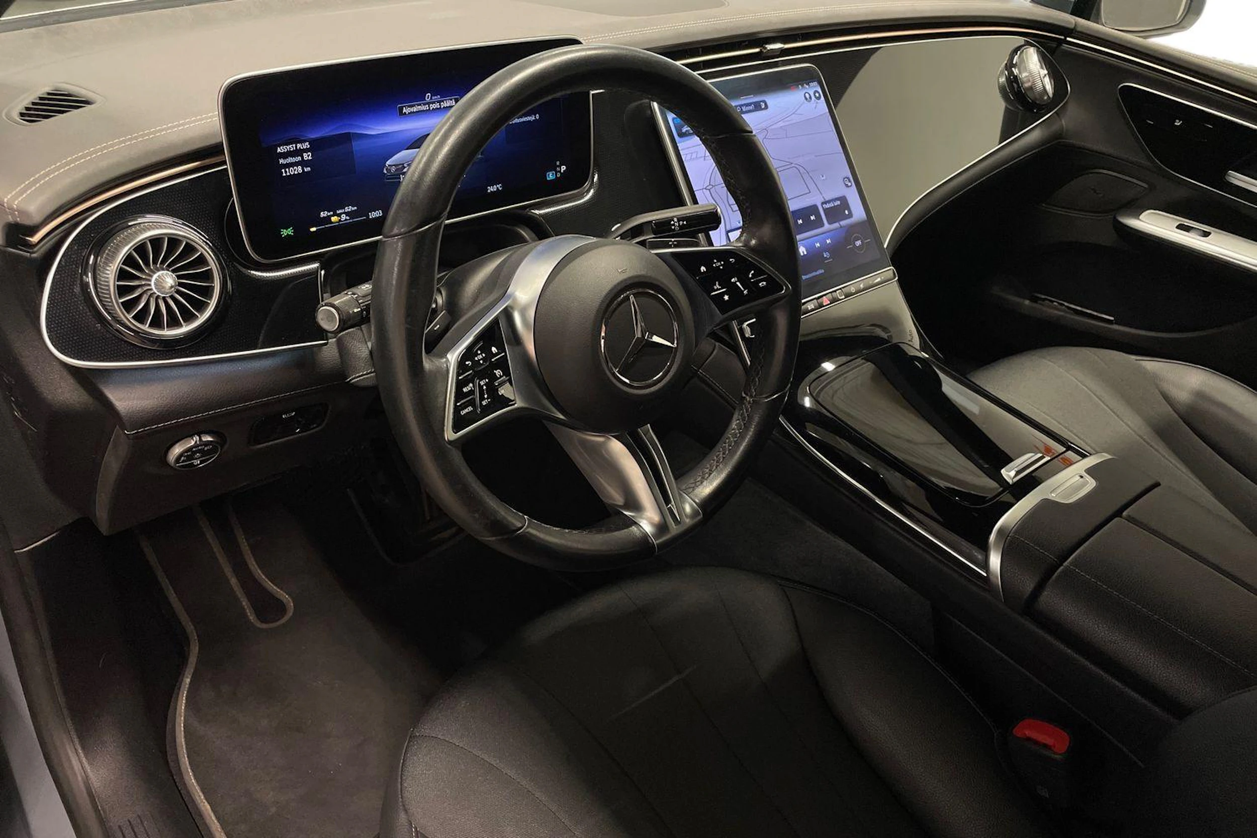harmaa Mercedes-Benz EQE 2023 kuva 6.