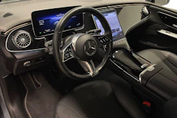harmaa Mercedes-Benz EQE 2023 kuva 6.