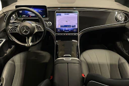 harmaa Mercedes-Benz EQE 2023 kuva 7.