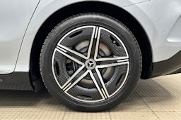 hopea Mercedes-Benz EQE 2023 kuva 13.