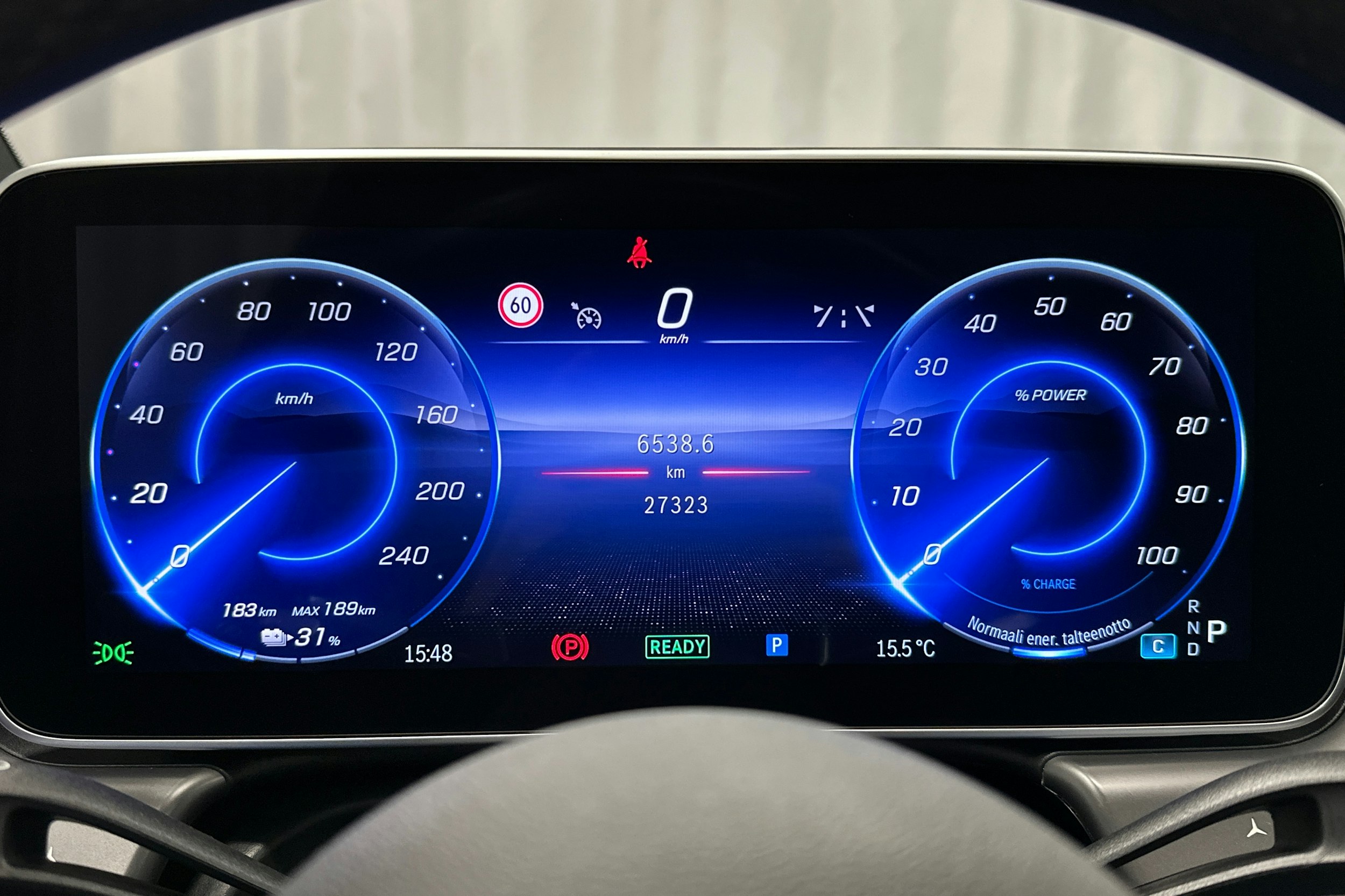musta Mercedes-Benz EQE 2024 kuva 20.