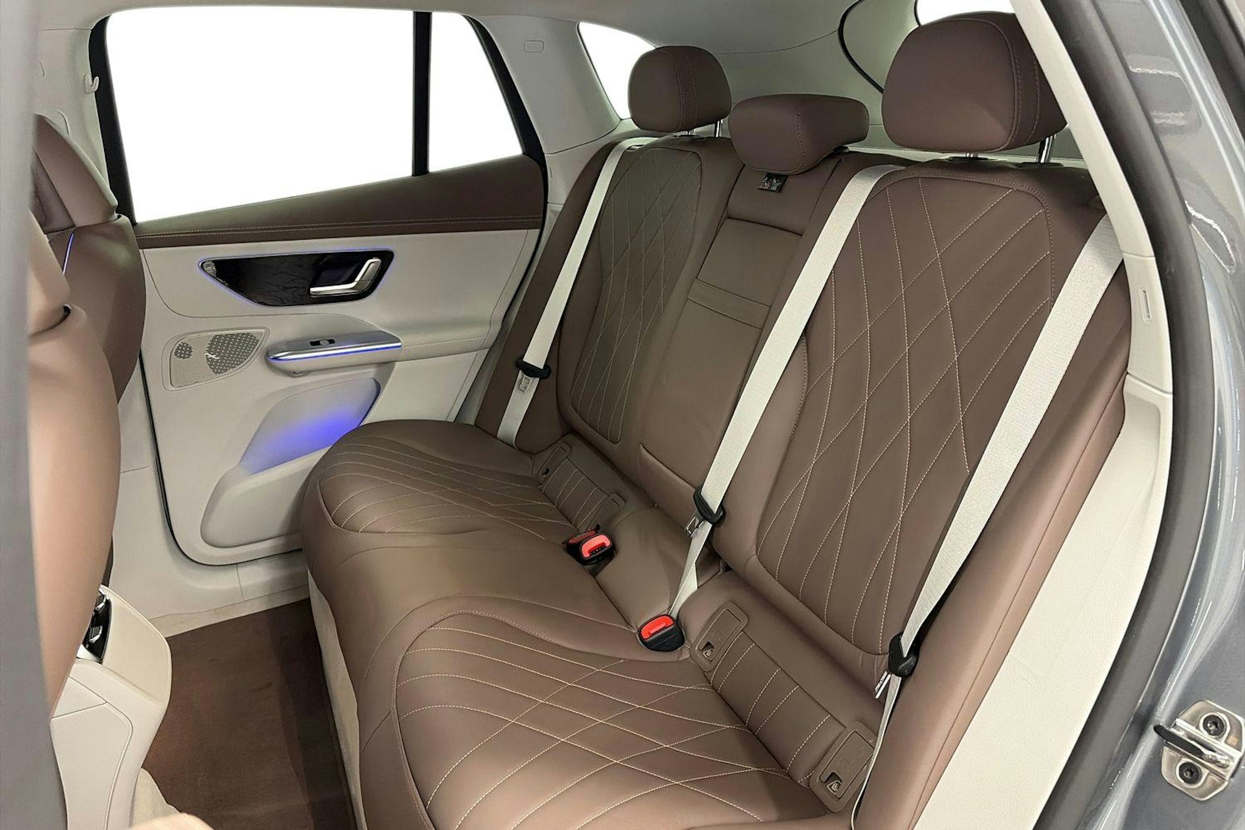 harmaa Mercedes-Benz EQE 2024 kuva 10.