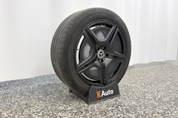 harmaa Mercedes-Benz EQE 2024 kuva 13.