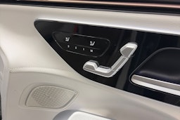 harmaa Mercedes-Benz EQE 2024 kuva 19.