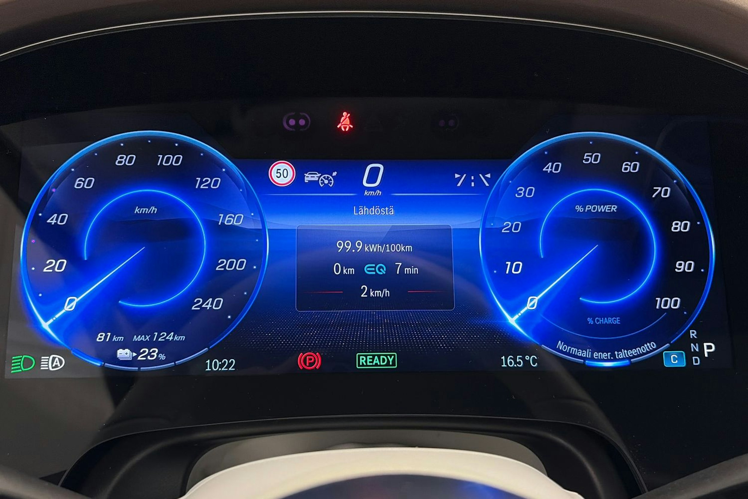 harmaa Mercedes-Benz EQE 2024 kuva 21.