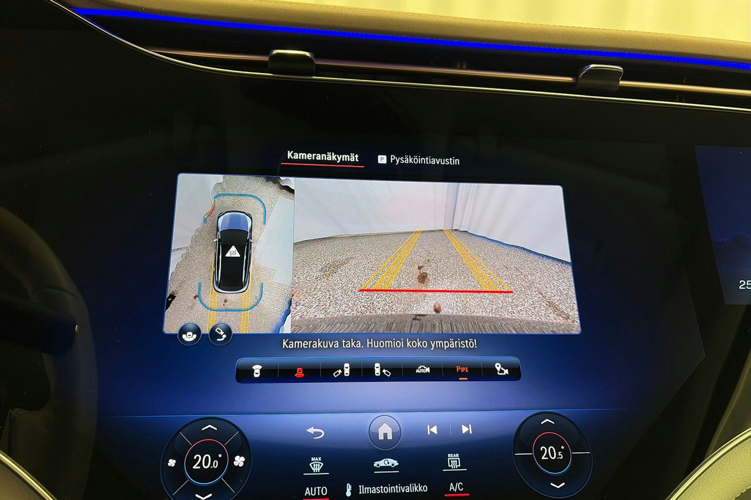 harmaa Mercedes-Benz EQE 2024 kuva 29.