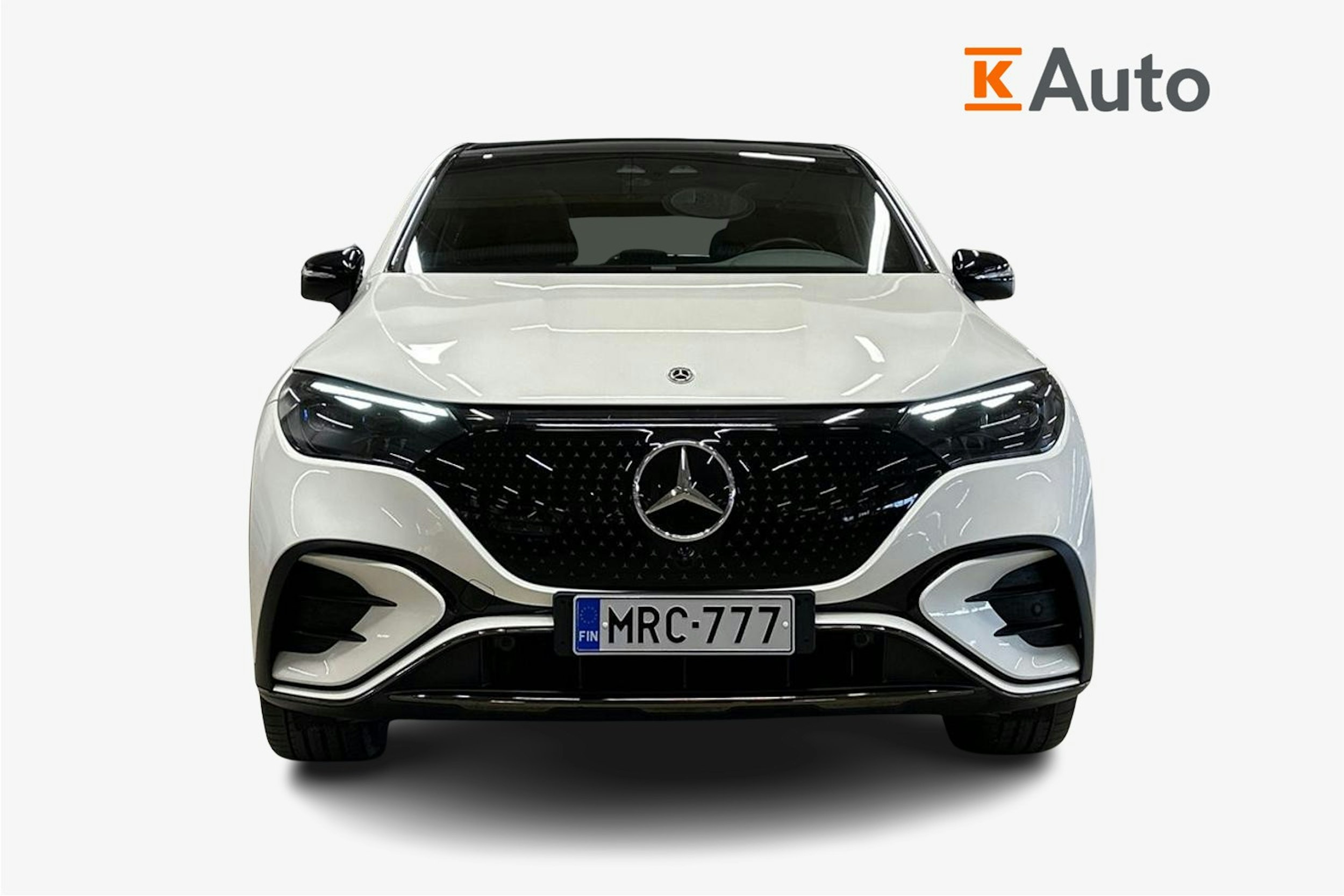 valkoinen Mercedes-Benz EQE 2024 kuva 5.