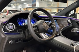 valkoinen Mercedes-Benz EQE 2024 kuva 7.