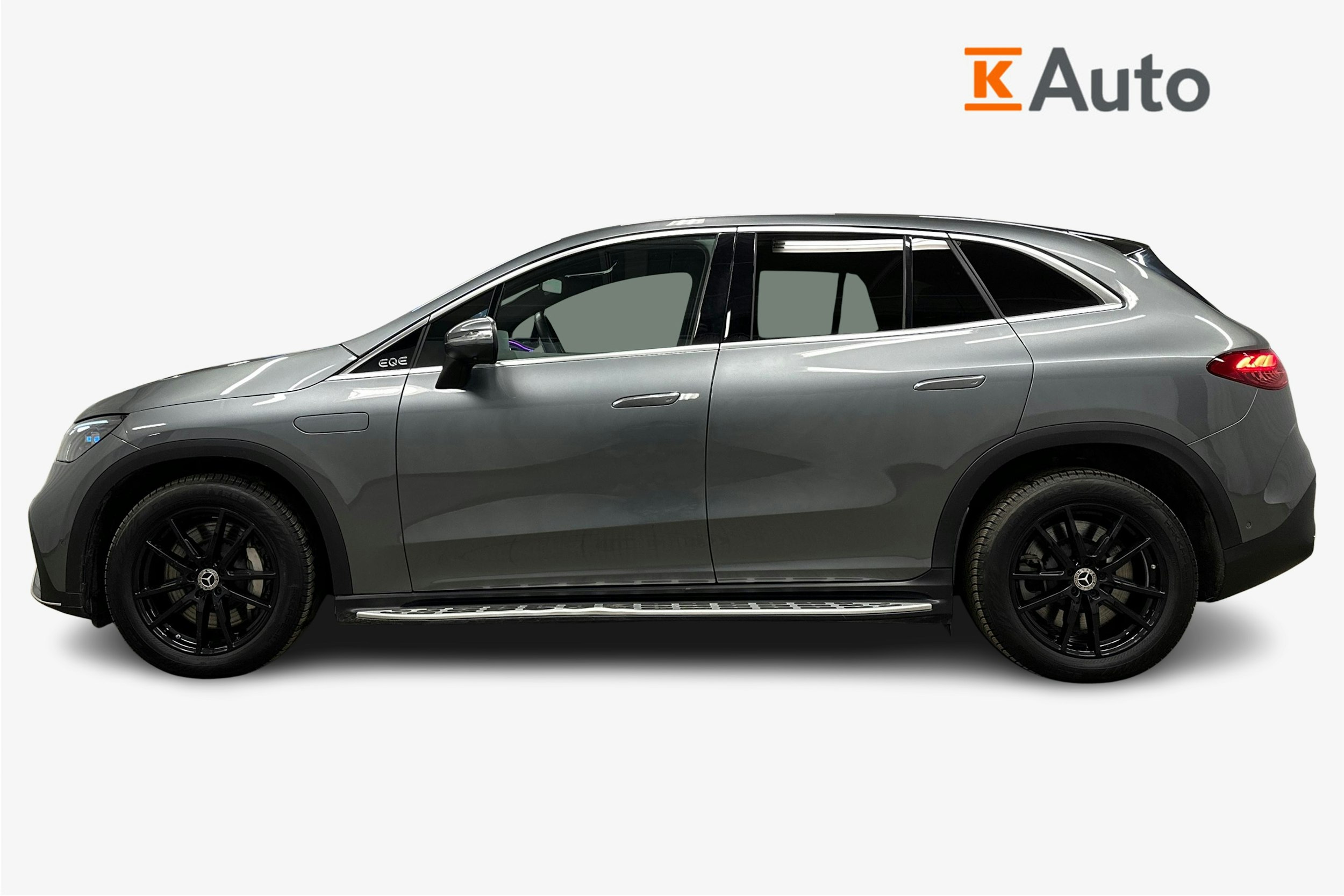 harmaa Mercedes-Benz EQE SUV 2024 kuva 6.