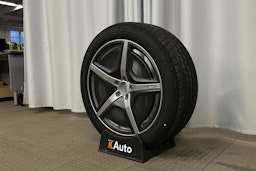 harmaa Mercedes-Benz EQE SUV 2024 kuva 13.