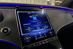 harmaa Mercedes-Benz EQE SUV 2024 kuva 17.