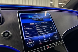 harmaa Mercedes-Benz EQE SUV 2024 kuva 19.