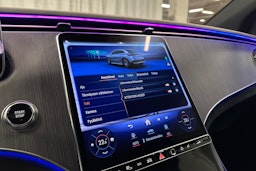 harmaa Mercedes-Benz EQE SUV 2024 kuva 21.