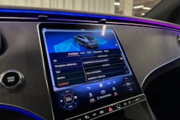 harmaa Mercedes-Benz EQE SUV 2024 kuva 22.