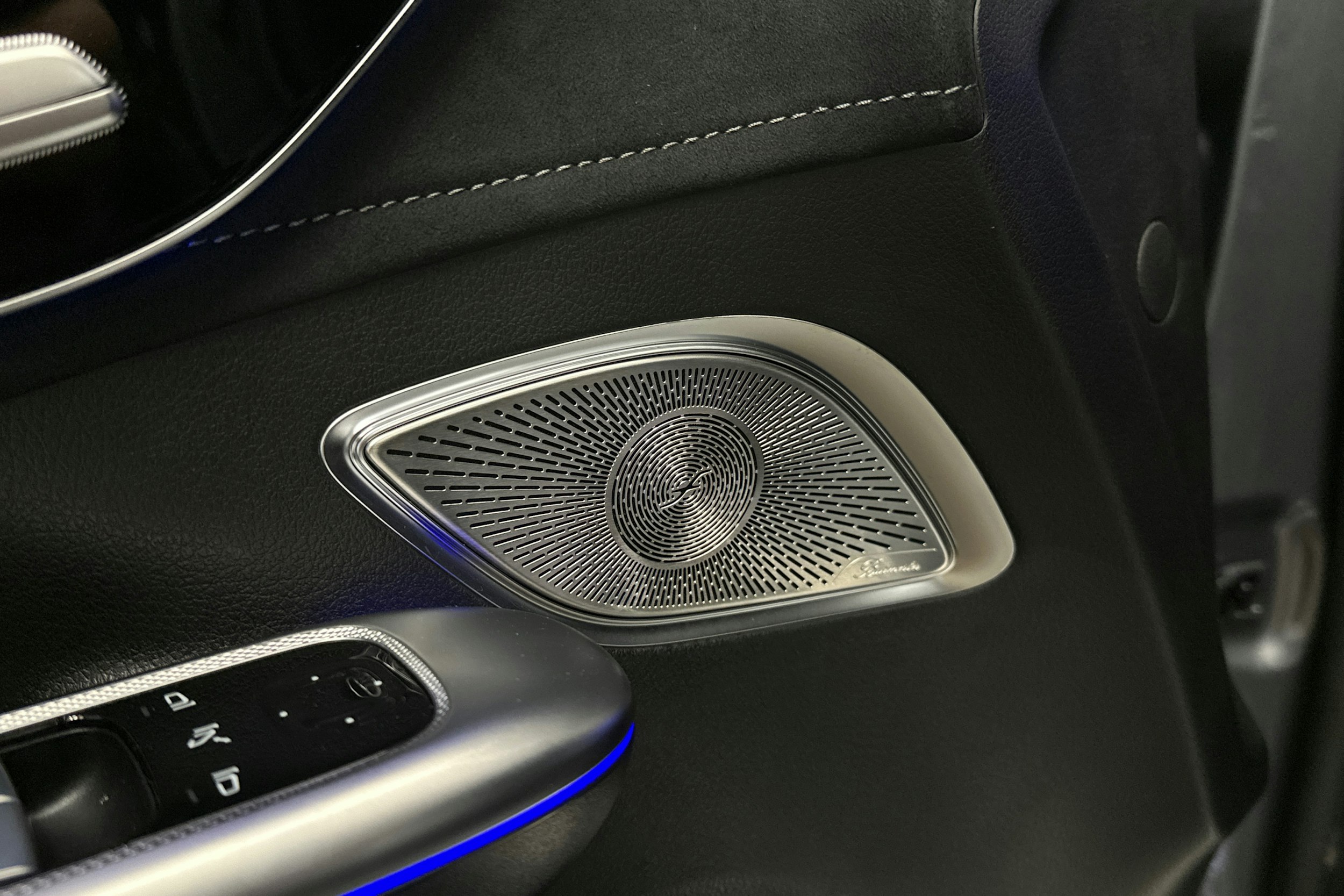 harmaa Mercedes-Benz EQE SUV 2024 kuva 31.