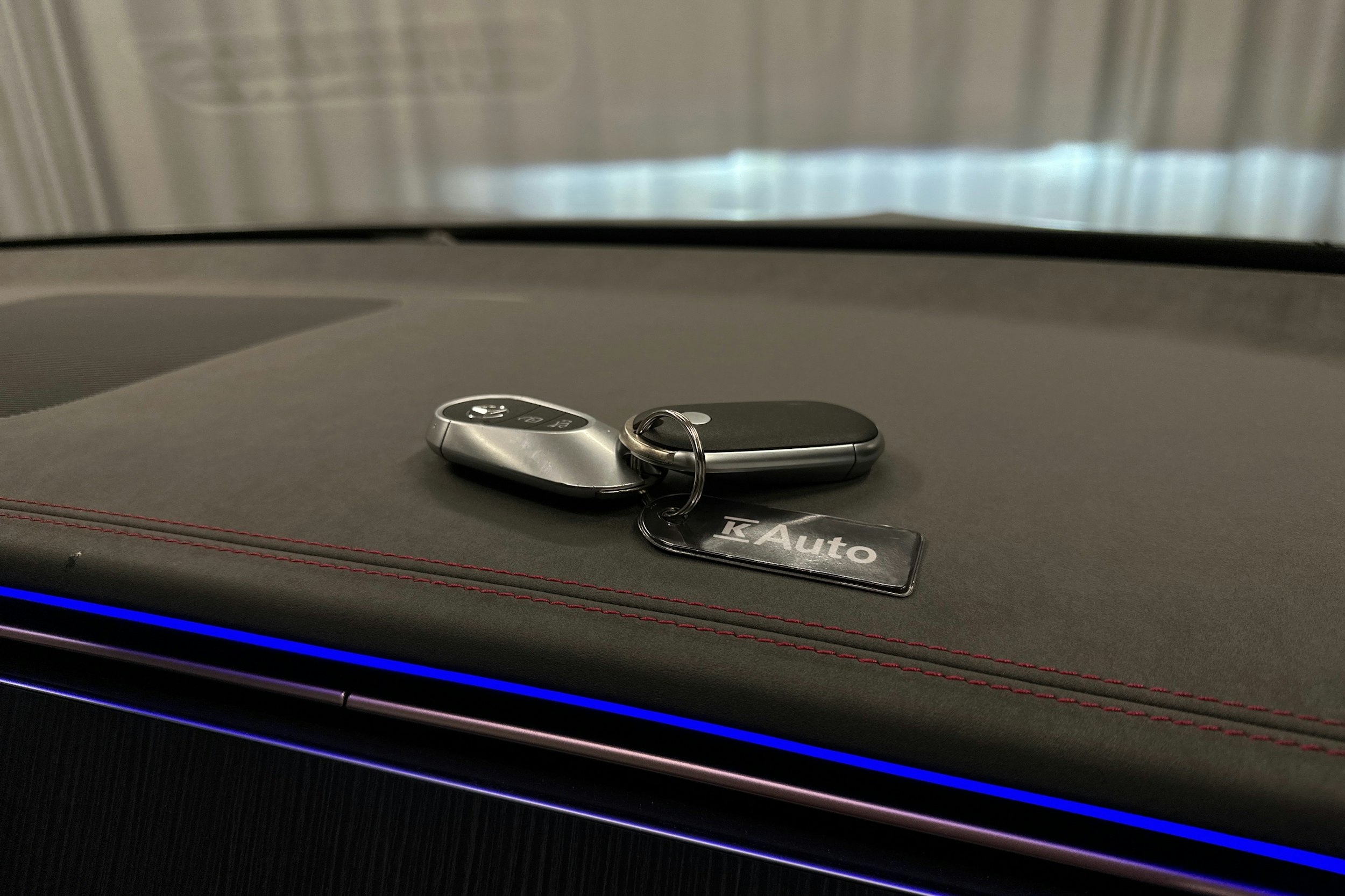 harmaa Mercedes-Benz EQE SUV 2024 kuva 37.