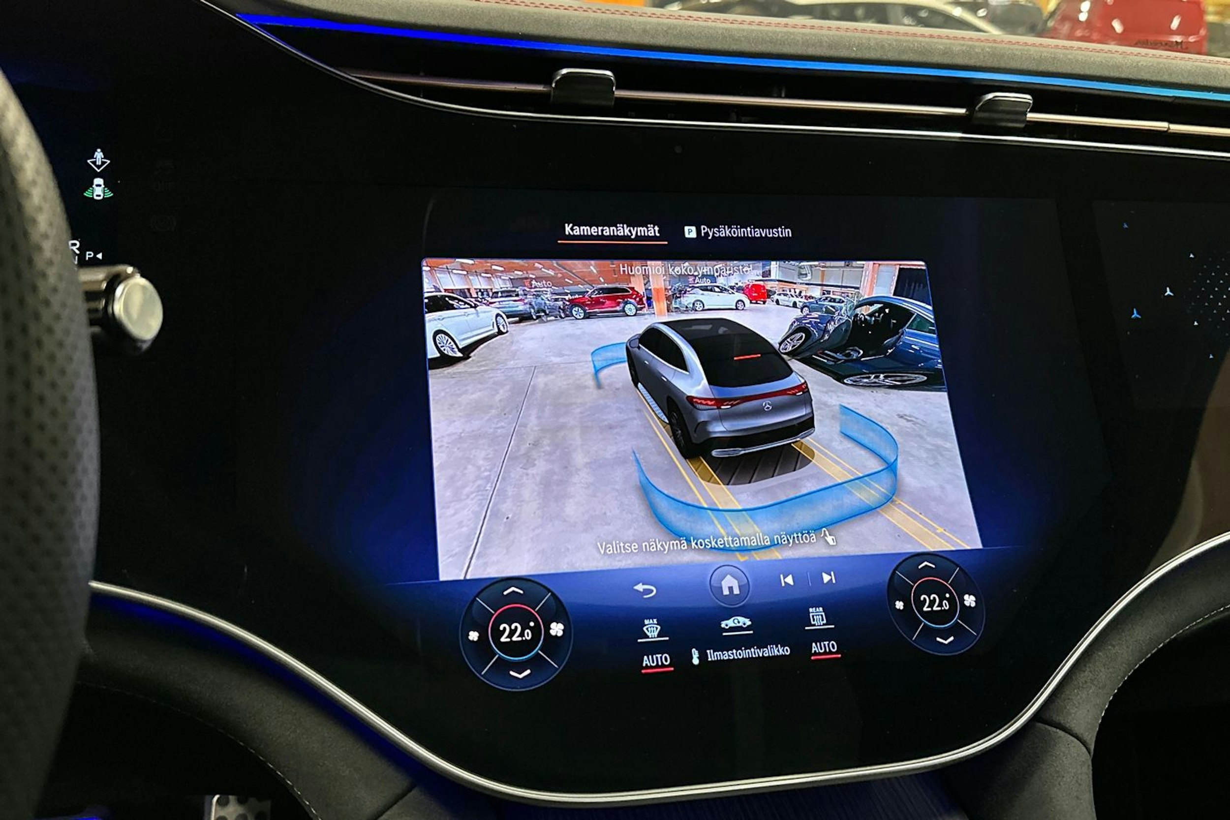 harmaa Mercedes-Benz EQE SUV 2024 kuva 21.