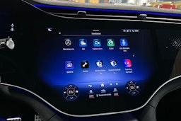 harmaa Mercedes-Benz EQE SUV 2024 kuva 24.