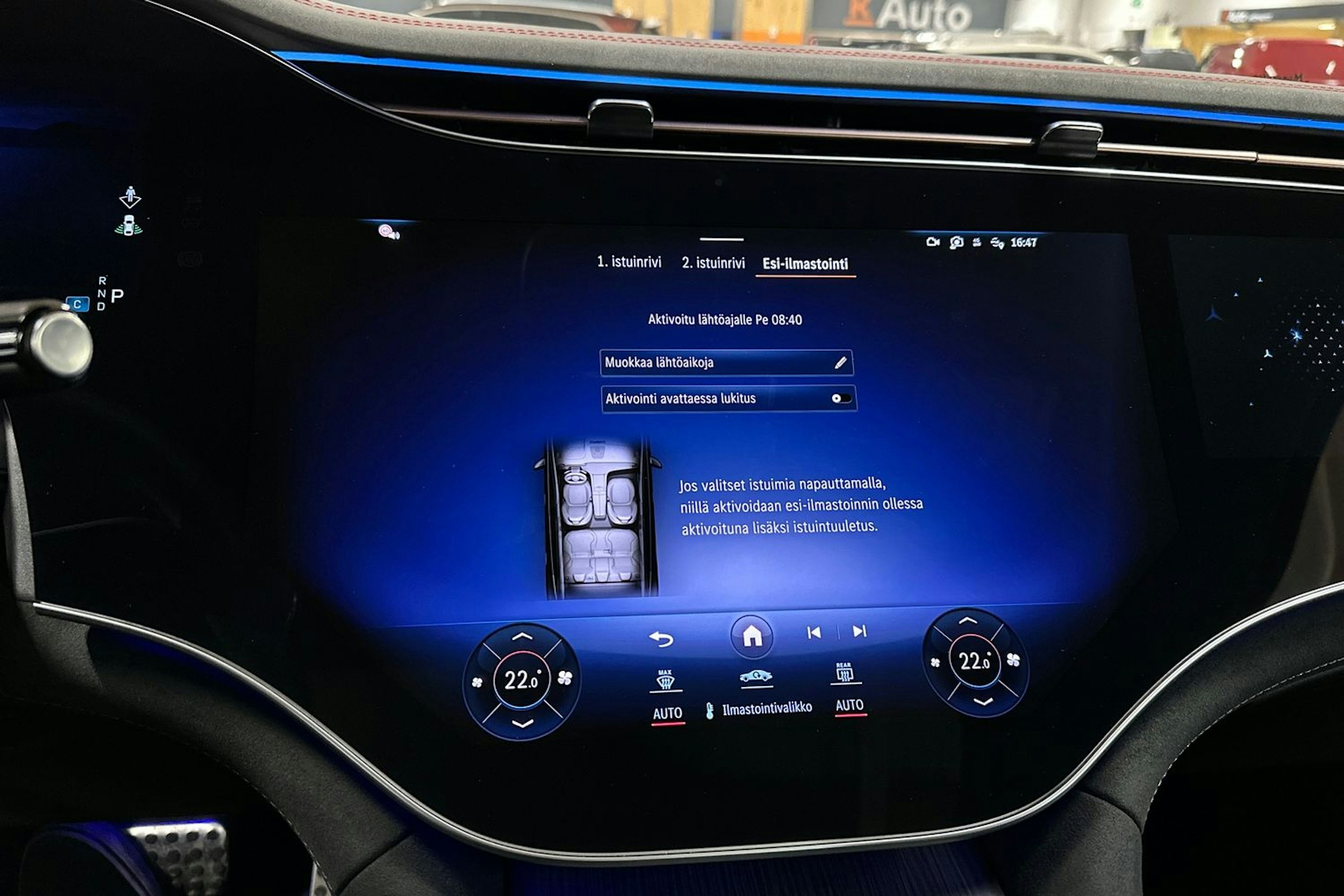 harmaa Mercedes-Benz EQE SUV 2024 kuva 26.