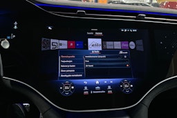 harmaa Mercedes-Benz EQE SUV 2024 kuva 27.