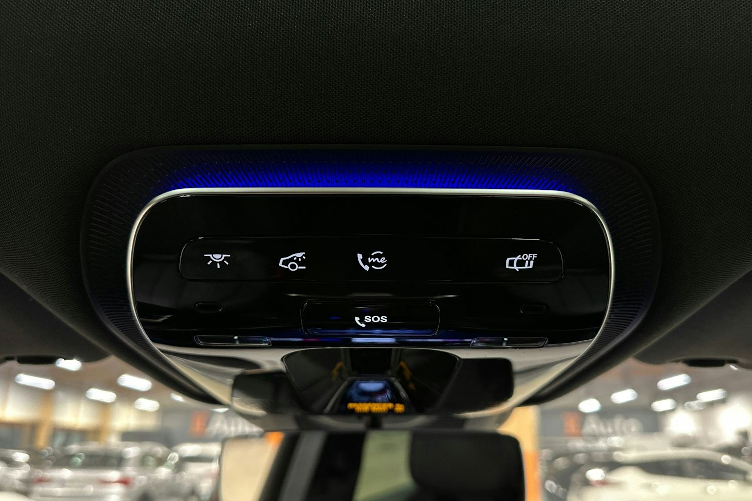 harmaa Mercedes-Benz EQE SUV 2024 kuva 30.