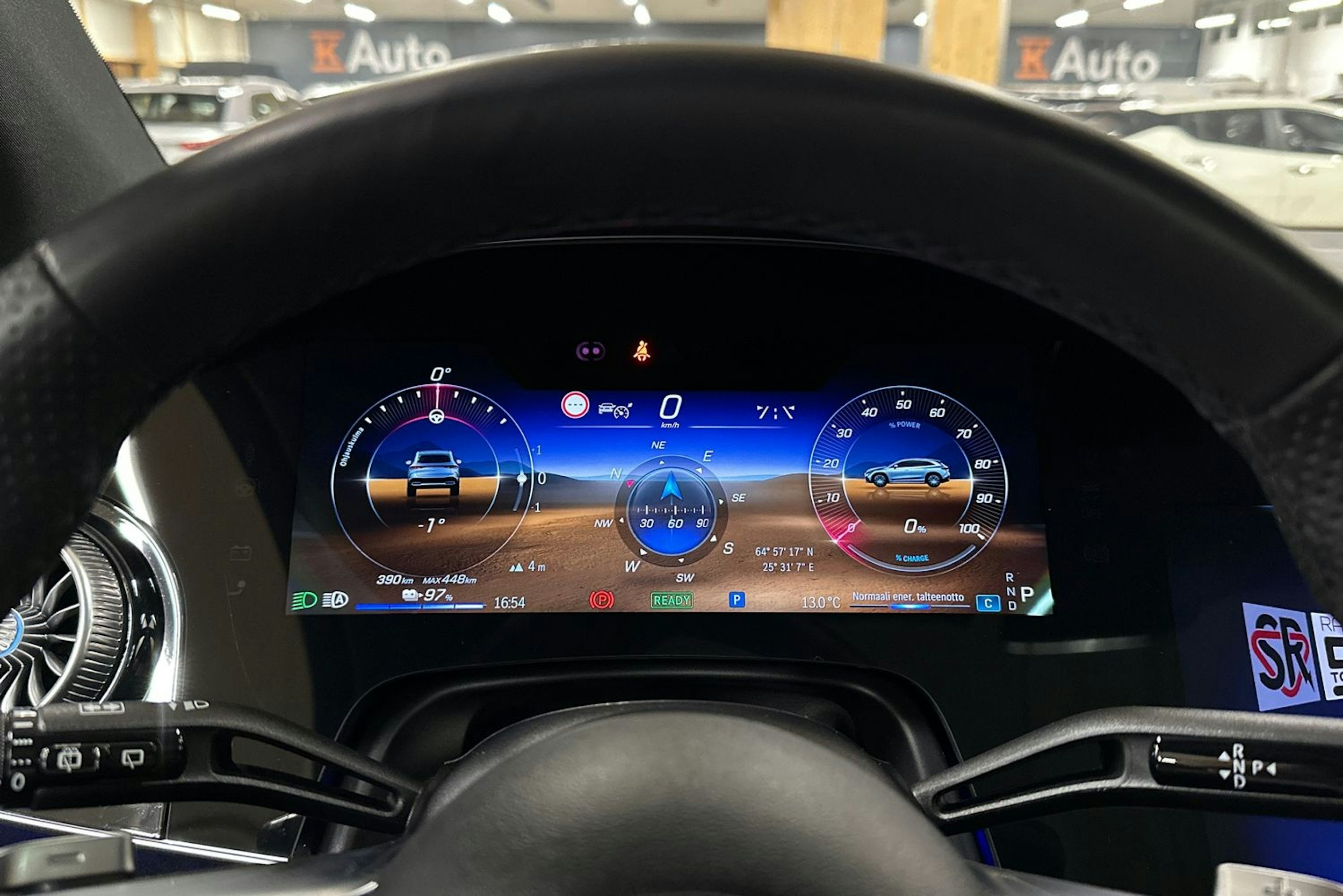 harmaa Mercedes-Benz EQE SUV 2024 kuva 33.