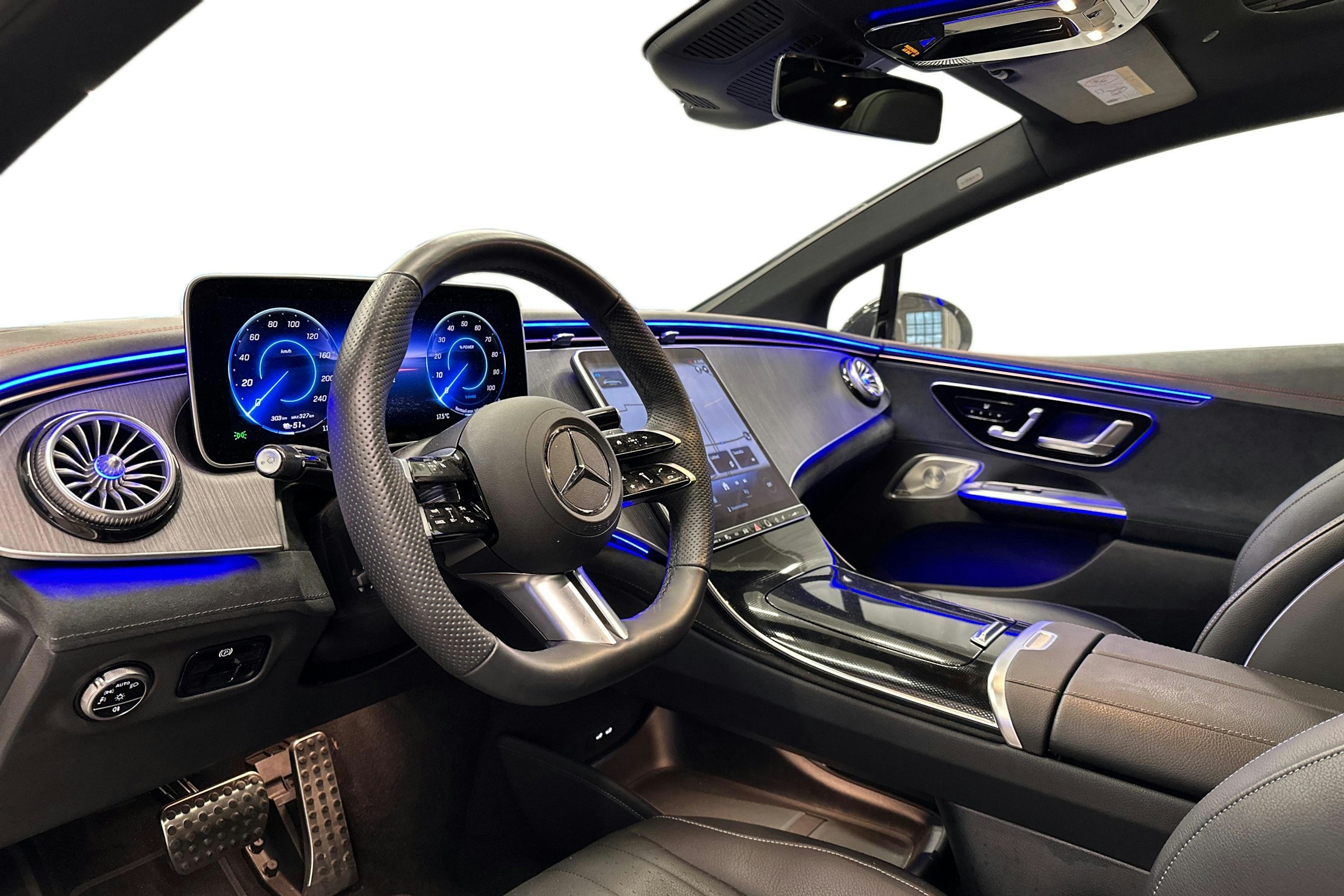 valkoinen Mercedes-Benz EQE 2025 kuva 3.