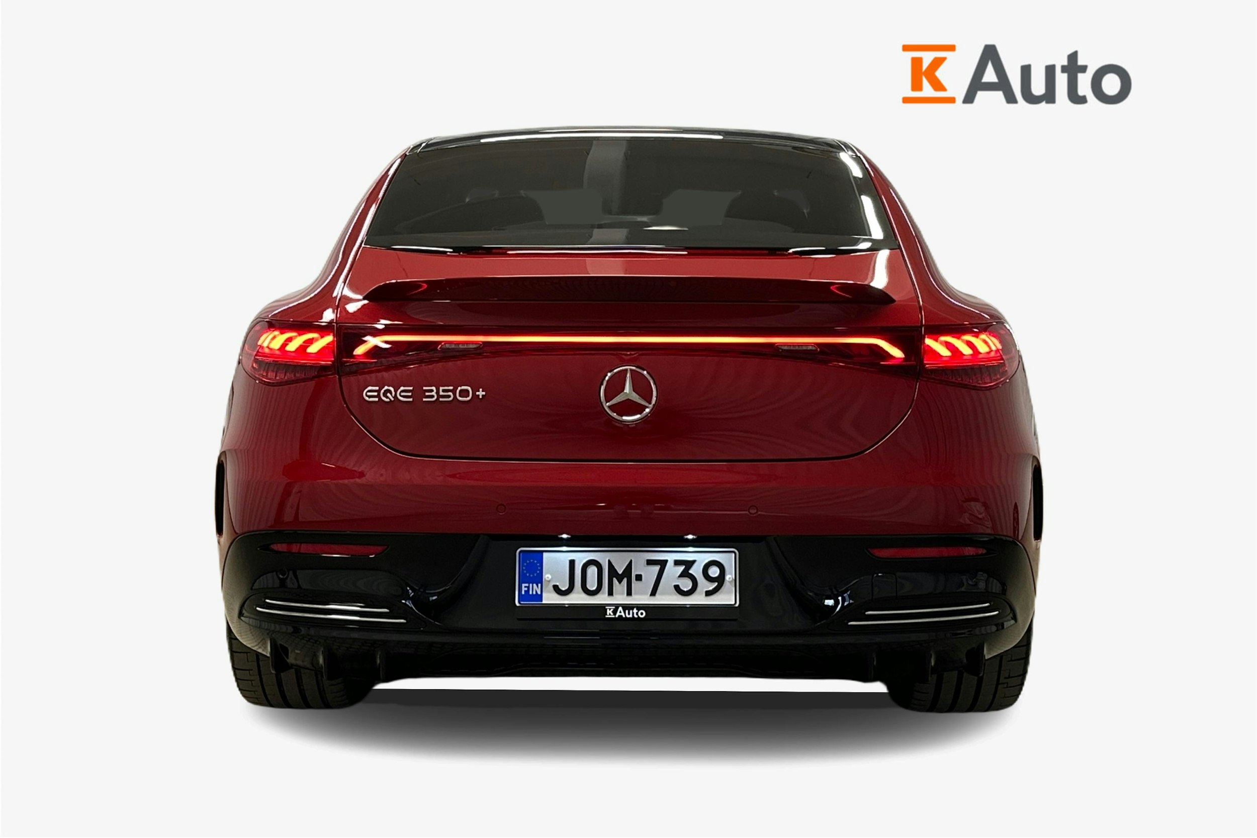 punainen Mercedes-Benz EQE 2025 kuva 3.