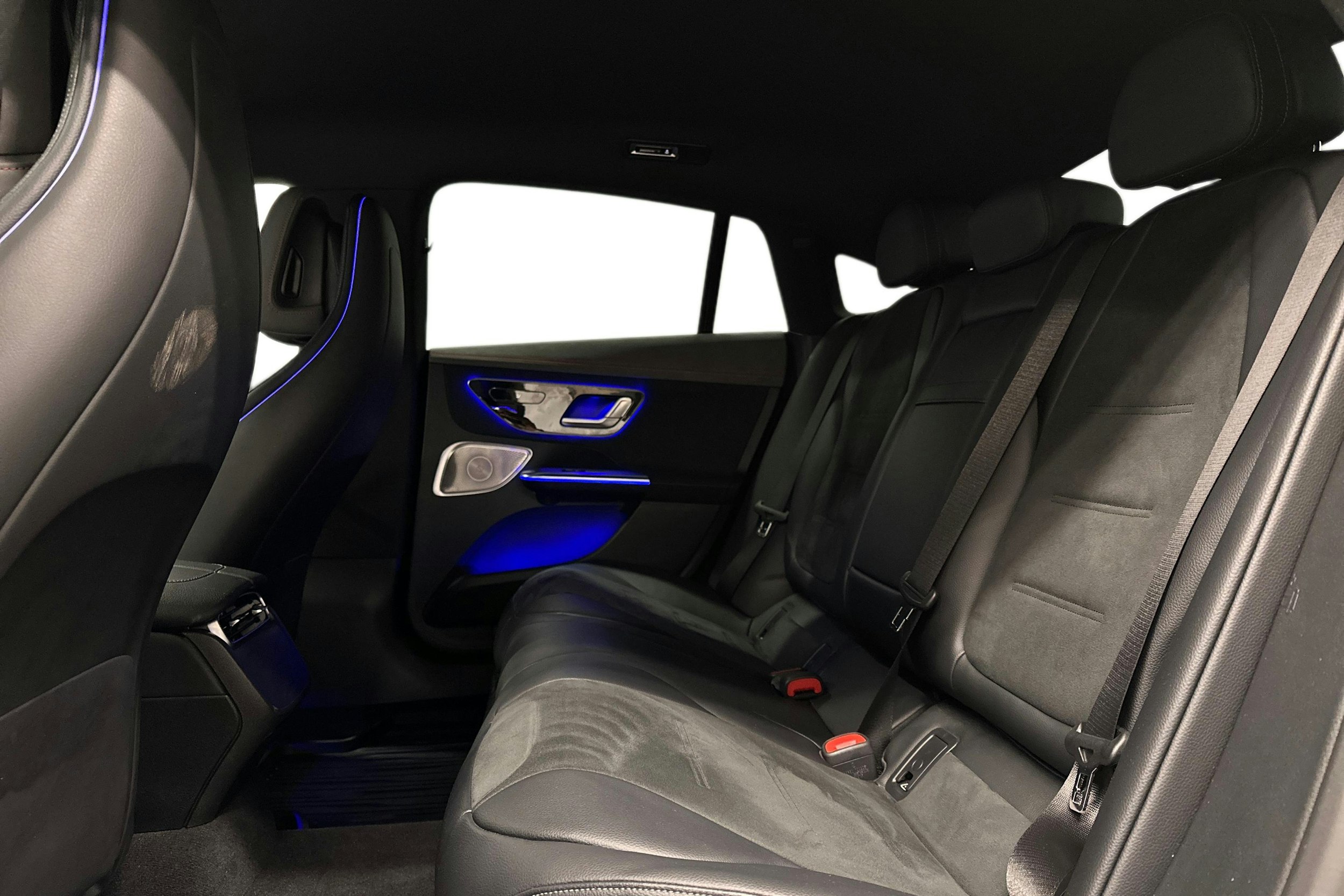 musta Mercedes-Benz EQE 2025 kuva 10.