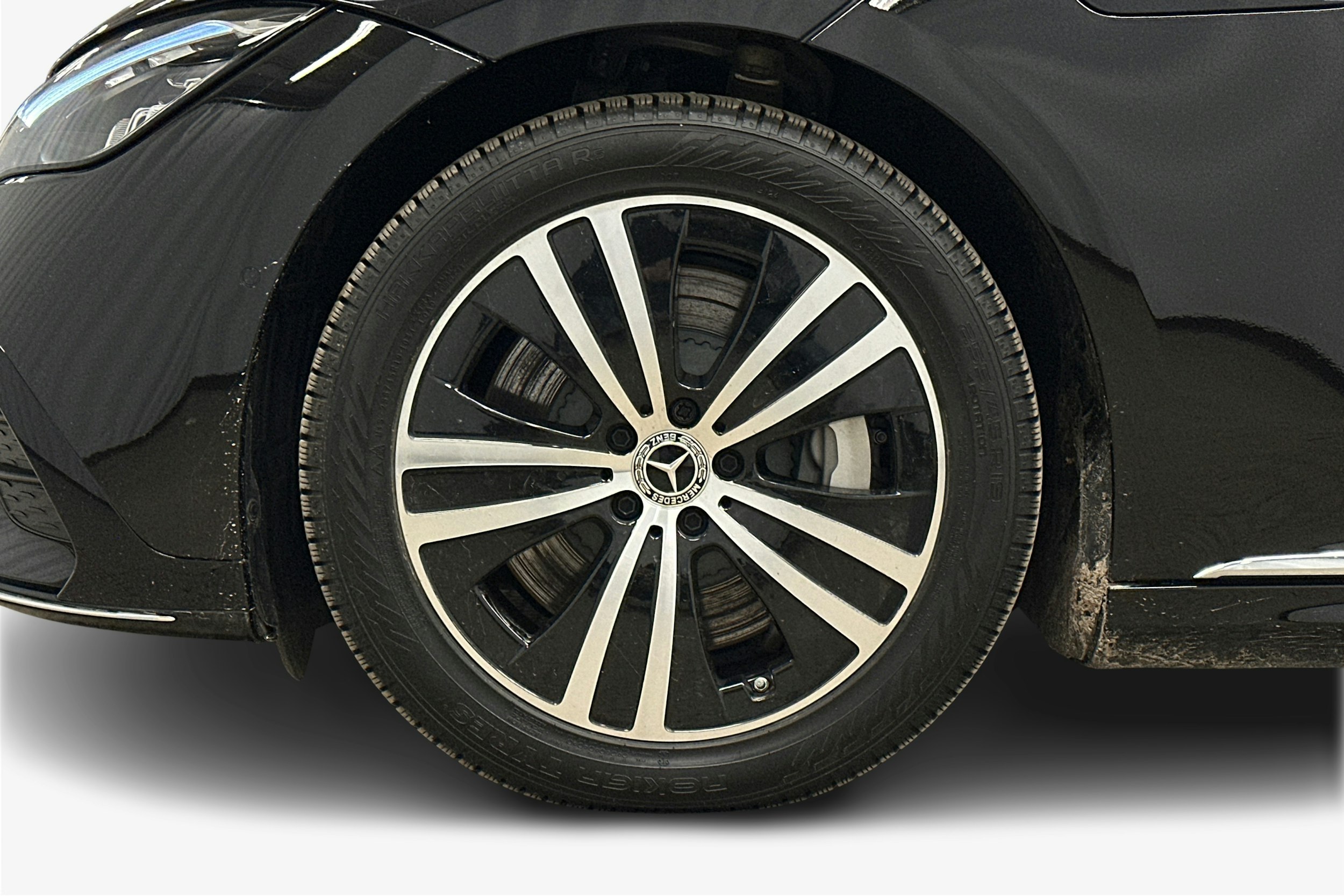 musta Mercedes-Benz EQE 2025 kuva 11.