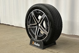 musta Mercedes-Benz EQE 2025 kuva 13.