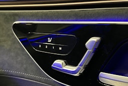 musta Mercedes-Benz EQE 2025 kuva 20.