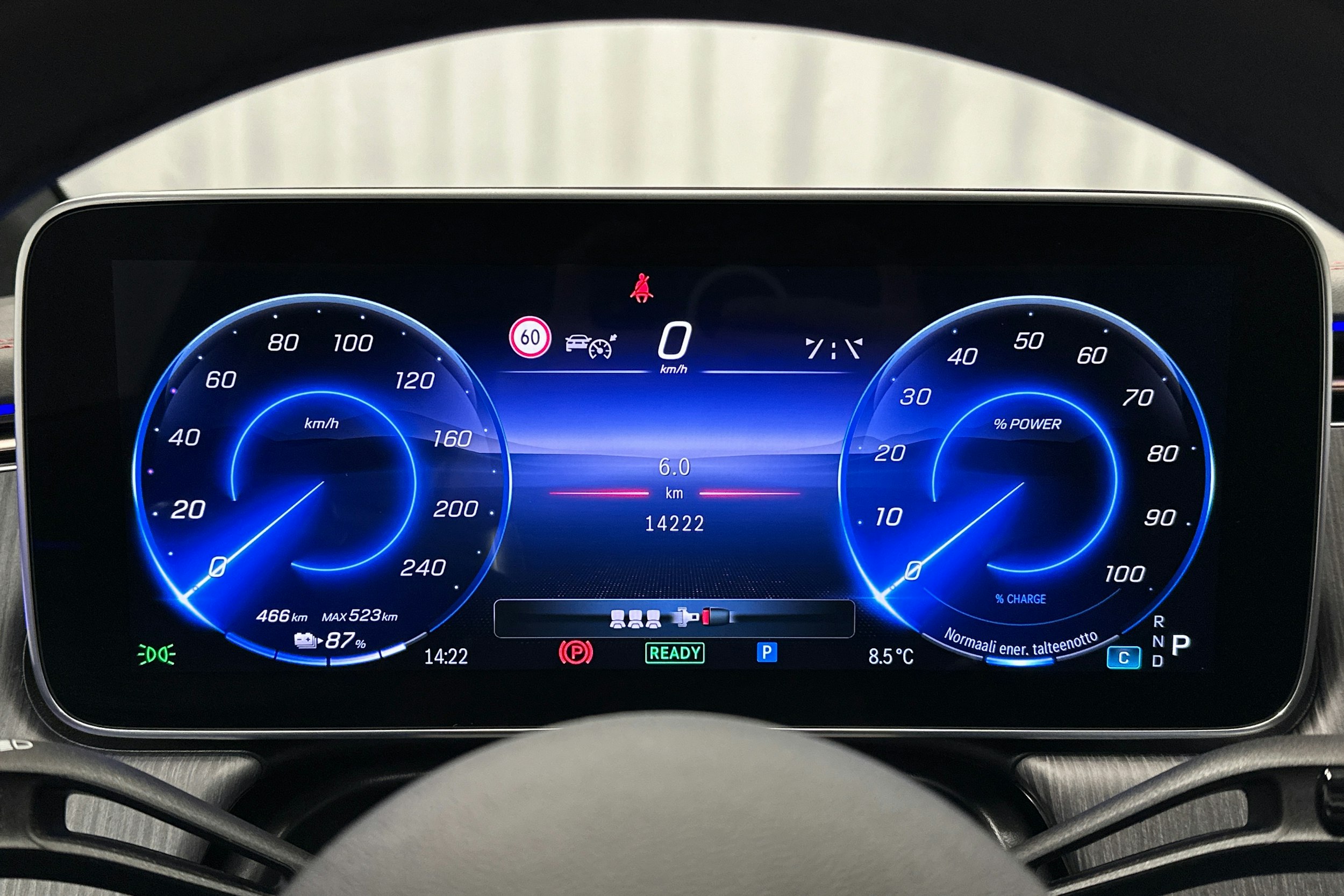 musta Mercedes-Benz EQE 2025 kuva 24.