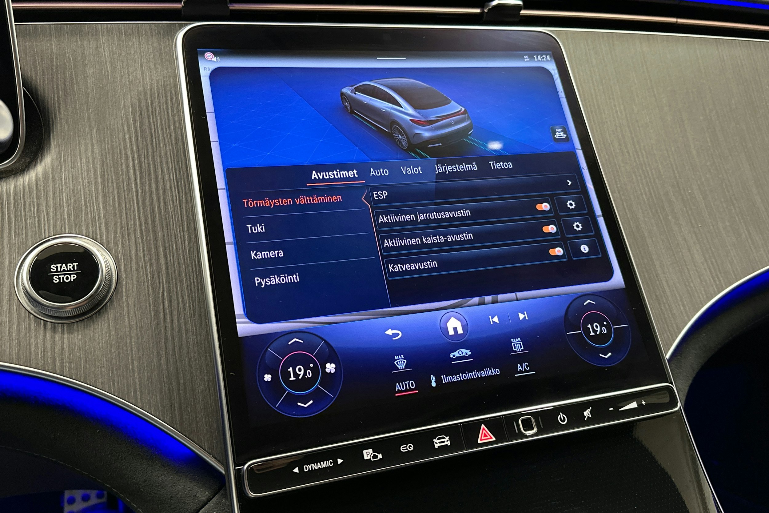 musta Mercedes-Benz EQE 2025 kuva 27.